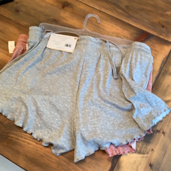 2 pack Danskin Shorts NWT L - Picture 2 of 7
